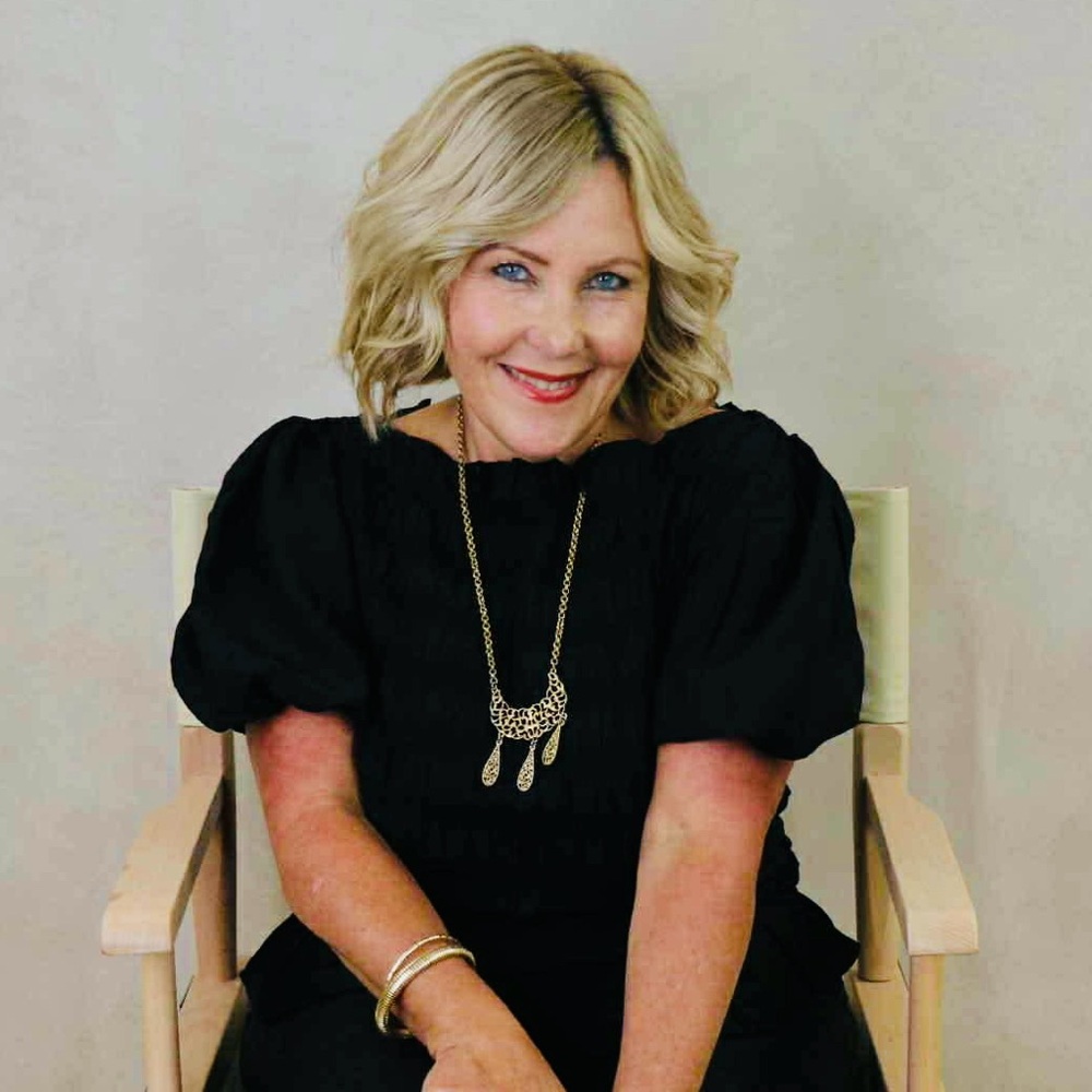 Meet your Posher, Lenore